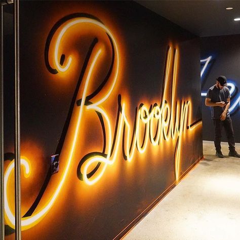 Environment Graphics, Neon Lettering, Illuminated Signage, Easy Graffiti Drawings, Signage Ideas, Drawn Typography, Architectural Signage, Neon Words, Retail Inspiration