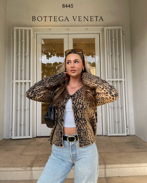 🐆🐆🐆 Comment “cheetah” for a link to shop this cutie cardigan! https://liketk.it/4Xlam #ltkstyletip #ltkseasonal #ltkfindsunder50 #fashioninspo #styletipsforwomen #fallfashioninspo #falloutfitinspo #fashiongirly Outfit Inspo Fall, Fashion Inspo