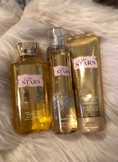 Shower Products, Bath N Body Works, Bath Body Works Candles, Perfume Body Spray, Bath And Body Work, Body Hygiene, Bath And Body Works Perfume, Shower Skin Care, Body Smells