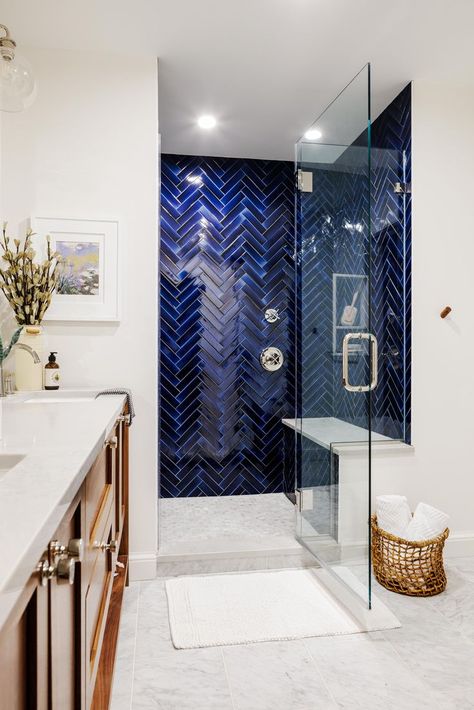 Blue And White Bathroom Ideas, Blue White Bathrooms, Blue And White Bathroom, White Bathroom Ideas, Dark Blue Bathrooms, Four Brothers, Blue Bathroom Tile, Bathroom Paneling, Classic Bathroom