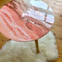 Untitled Pink Resin Furniture, Pink Resin Art, Pink Tables, Seni Resin, Pink Furniture, Diy Resin Projects, Resin Art Painting, Geode Art, Epoxy Table