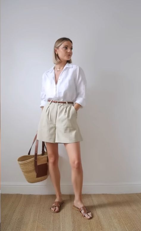 Summer Capsule Wardrobe 2022, Capsule Wardrobe 2022, Old Money Summer Outfits, Old Money Summer, Beach Party Outfits, Chique Outfit, Look Office, Everyday Casual Outfits, Chic Summer Outfits