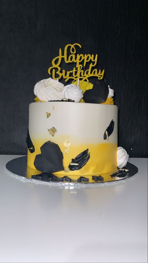 8” black and yellow cake #cake #_flourhouse #dessert #birthday #birthdaycakeideas Black And Yellow Cake Ideas, Black And Yellow Birthday Cake, Black And Yellow Cake, Small Birthday Cakes, 20th Birthday Party, Birthday Cakes For Men, Yellow Cake, 20th Birthday, Cakes For Men