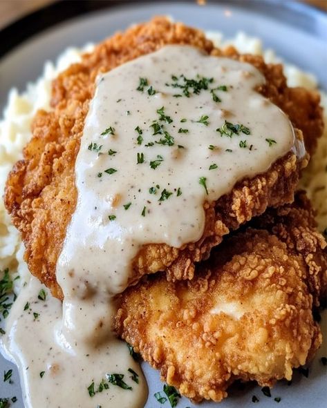 Country Gravy Recipe, Cherry Pistachio, Chicken Fried Chicken, Pistachio Cheesecake, Country Gravy, Buttermilk Chicken, Buttermilk Fried Chicken, Comfort Food Southern, Comfort Dishes