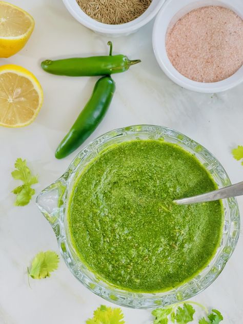 Cilantro Green Chutney (Hari Chutney) Recipe Indian Green Chutney, Hari Chutney Recipe, Shawarma Garlic Sauce, Lentil Dessert, Green Sauce Recipe, Green Chutney Recipe, Cilantro Chutney, Ground Beef And Potatoes, Cranberry Chutney