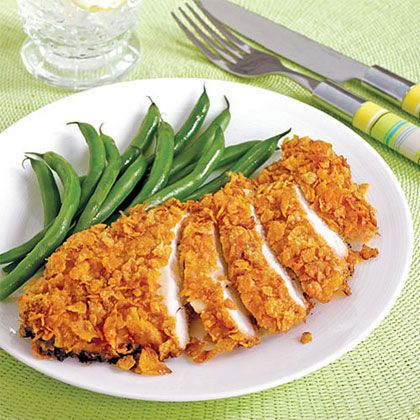 Use your kids’ favorite breakfast cereal to make a crispy coating for chicken tenders. Decrease or omit the red pepper if your kids don’t... Cornflake Chicken, Crumb Recipe, Corn Flake, Chicken Recipes For Kids, Crusted Chicken, Corn Flakes, Breakfast Cereal, Chicken Tenders, Dinner Tonight