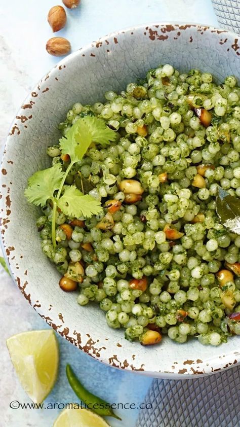 Hariyali Sabudana Khichdi Recipe | Sabudana Khichdi In Green Masala - Aromatic Essence Protein Plate, Healthy Indian Food, Sago Recipes, Sabudana Recipes, Khichdi Recipe, Smoothie Green, Vegeterian Recipes, Green Snacks, Cooking Mama