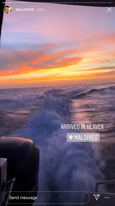 Maldives Story Instagram, Honeymoon Aesthetic, Highlight Reels, Travel Maldives, Insta Caption, Maldives Vacation, Maldives Beach, Story Insta, Beach At Night