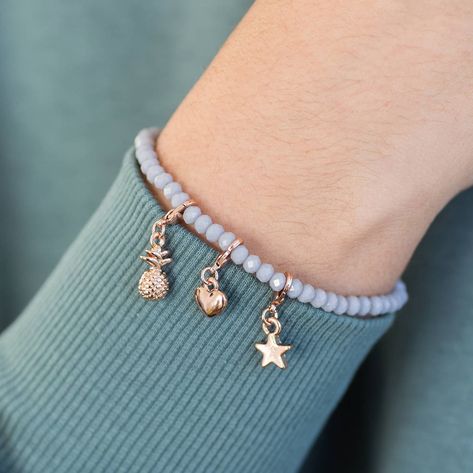 Pearl Chains, Rose Gold Charms, Handmade Rose, Women's Bracelets, Gold Charms, Diy Wire Jewelry, Gold Charm Bracelet, Crystal Charm, Pearl Chain