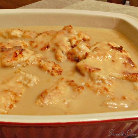 Recipes With Gravy, Chicken Breast Gravy Recipe, Roasted Chicken Breast Recipes, Baked Boneless Chicken Breast, Oven Baked Chicken Breast, Chicken Breast Oven, Chicken And Gravy, Chicken Boneless Breast Recipes, Baked Chicken Breasts