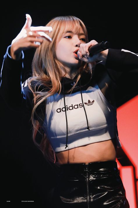 17 Kpop, Lisa Lalisa, Blackpink Members, Lisa Bp, Lisa Blackpink Wallpaper, Lalisa Manobal, Jennie Lisa, Kim Jisoo, Blackpink Photos