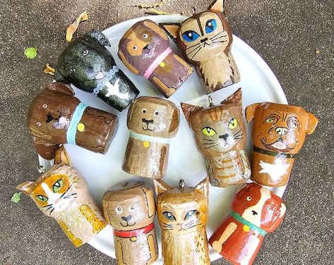 LittlePopsOfPaint - Etsy.de Cork Crafts To Sell, Crafting Ideas With Wine Corks, Champagne Cork Ornaments, Cork People, Christmas Cork Ornaments, Wine Cork Animals, Champagne Cork Crafts, Cork Crafts Christmas, Kids Christmas Crafts Easy