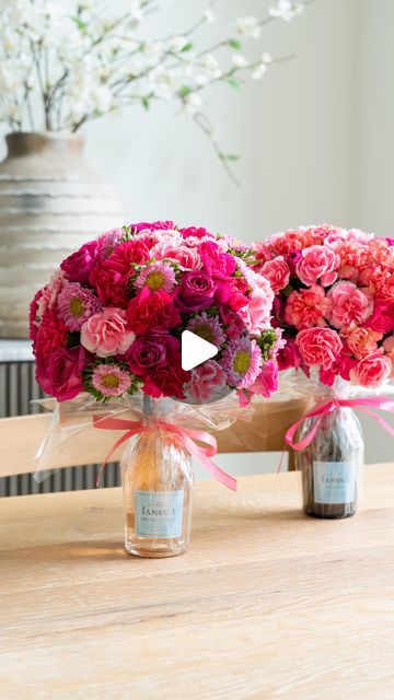 Mothers Day Gift Wrapping Ideas, Floral Wrapping Ideas, Wine And Flowers Gift, How To Wrap A Wine Bottle Gift, Mothers Day Flowers Ideas, Mothers Day Diy Gift Ideas Crafts, Diy Flower Arrangements Gift, Mother’s Day Flowers, Wine Bottle Gift Ideas