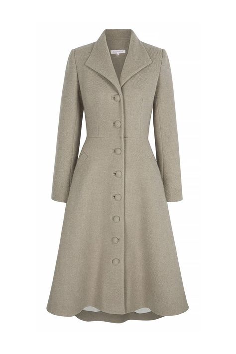 Suzannah Hunter Coat in MichiganBeautiful Scottish Lambswool Coat in a luxurious biscuit tone Long Coat Outfit, Ladies Coat, Long Kurti Designs, The Cloth, Vintage Couture, Stylish Clothes For Women, 1940s Fashion, Coat Outfits, Abayas Fashion