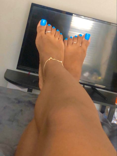 Blue Toe Nails, Black Toe Nails, Nails Acrylic Coffin, Summer Nail Polish, Blue Toes, Acrylic Toe Nails, Toe Nail Color, Pretty Toe Nails, Cute Toe Nails