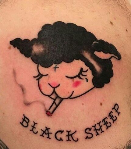 Girly American Traditional Tattoo Ideas Black And White, Random Tattoos, Sheep Tattoo, Petit Tattoo, Goth Tattoo, Tattoos Geometric, Spooky Tattoos, Geniale Tattoos, Baby Tattoos