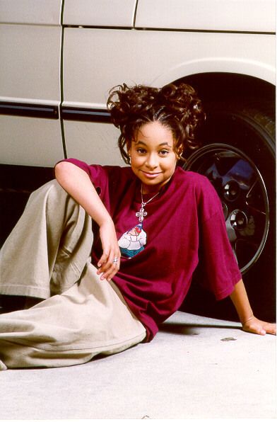 90s 00s Hairstyles, 2000 Y2k Black Women, Raven Symone Hairstyles, Early 2000s Black Hairstyles, Raven Simone Early 2000s, Raven Baxter Hairstyles, Raven Symone 2000s Outfits, Black 80s Hairstyles, Kelis 2000s