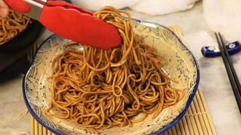 Lo Mein Noodles – Classic HK Style Lo Mein Noodles Sauce, Lo Maine Noodle Recipe, Lo Mein Noodles Recipe, Easy Lo Mein Recipe, Souped Up Recipes, Easy Lo Mein, Chinese Noodle Dishes, Fresh Egg Noodles, Lo Mein Noodles