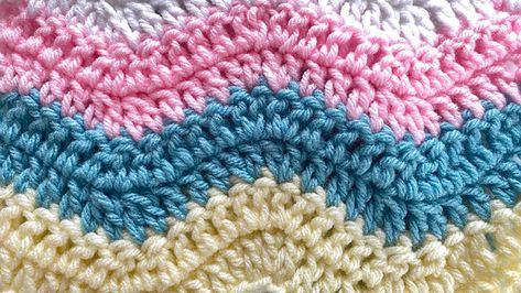 Baby Lazy Wave Blanket Pattern Small Baby Blankets, Baby Blanket Tutorial, The Crochet Crowd, Wave Crochet, Crochet Crowd, Knit Blankets, Crocheted Blanket, Crocheting Ideas, Baby Afghan