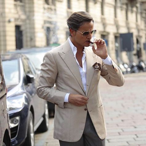 Classic Life, Older Mens Fashion, Tan Suit, Cream Coat, Mens Fashion Blazer, Mens Fashion Wear, What To Wear Today, Fashion Suits For Men, Men’s Suits