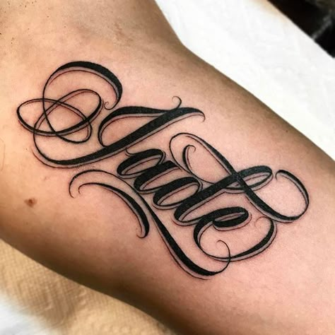 #Jade #utgink #saullira Jade Name Tattoo, Jade Name, Jade Tattoo, Tattoo Lettering Styles, Tattoo Forearm, Queen Tattoo, Trendy Tattoo, Tattoo Lettering Fonts, Most Popular Tattoos