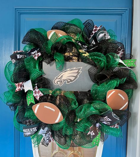 Philadelphia Eagles! deco mesh, ribbons, and wooden football. Wooden Football, Sports Wreaths, Football Wreath, Diy Wreaths, Wreath Ideas, Philadelphia Eagles, Diy Wreath, Deco Mesh, Flower Crafts