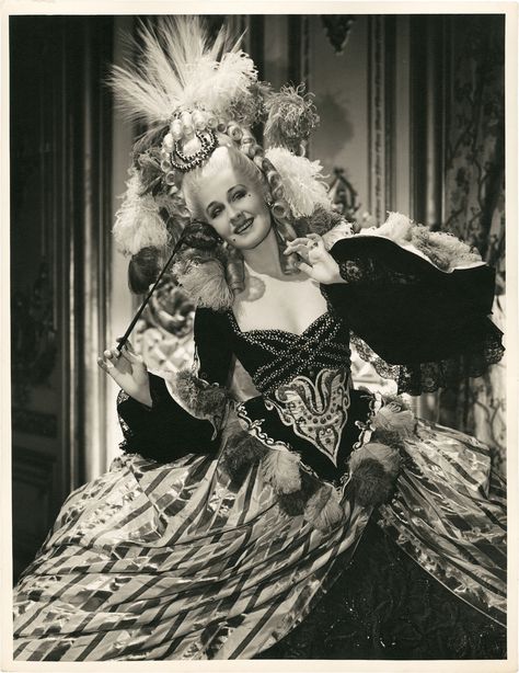 Portrait of Norma Shearer from Marie Antoinette by Laszlo Willinge Marie Antoinette 1938, Marie Antoinette Movie, Marie Antoinette Costume, Jean Renoir, Louis Garrel, Norma Shearer, Gaspard Ulliel, Hollywood Costume, Stefan Zweig