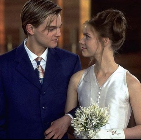 Keira Knightley Wedding Dress, Keira Knightley Wedding, Movie Wedding Dresses, Romeo Juliet 1996, Romeo Ve Juliet, Movie Wedding, Famous Wedding Dresses, Romeo Und Julia, Jack Dawson