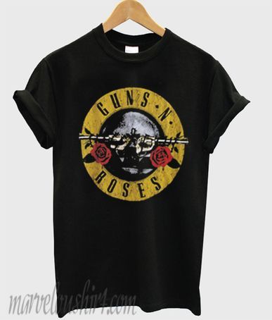 $12.70 – $23.74 Buy Gun n Roses Black T-Shirt This t-shirt is Made To Order, one by one printed so we can control the quality. We use newest DTG Technology to print on to Gun n Roses Black T-Shirt. gunsnrroses // rocktshirt // tees // funnytees // graphictees // #gunsnrroses #rocktshirt #tees #funnytees #graphictees Green Day Revolution Radio, Roses Black, Logo T Shirts, Games Of Thrones, T Shirt World, Logo T, Rock T Shirts, Rock Shirts, Looks Chic