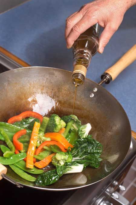 Recipes Using A Wok, Cooking In A Wok, Cooking With A Wok, Wok Meals, Pork Cooking Temperature, Stir Fry Wok, Wok Recipes, Wok Cooking, Fry Recipes