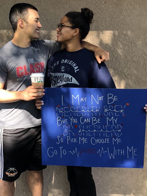 Greys anatomy promposal Greys Anatomy Promposal Ideas, Greys Anatomy Hoco Proposal, Greys Anatomy Promposal, Sadie Hawkins Proposals, Cute Proposal Ideas, Promposal Ideas, Dance Posters, Homecoming Signs, Prom Proposals