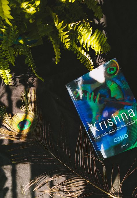 Krishna The Man And His Philosophy, Books To Read About Krishna, Krishna Books To Read, Desi Books, Dark Academia Aesthetic Books, Osho Books, Minion Drawing, Hindu Scriptures, A Little Life Book