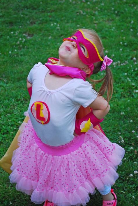 Pink Superhero, Superhero Birthday Party Ideas, Girl Superhero Party, Halloween Costumes 2014, Barbie Theme Party, Barbie Theme, Superhero Birthday Party, Barbie Party, Girl Superhero