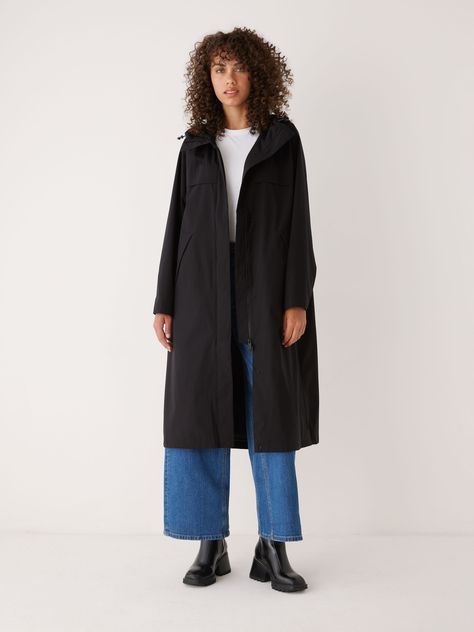 The Anorak Rain Jacket in Black Rain Coat Outfit, Rain Fall, Rains Long Jacket, Minimalistic Outfits, Black Rain Jacket, Nyc Outfits, Feminine Casual, Outfit Inspiration Women, Frank And Oak