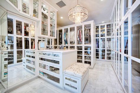 Portas de vidro TRANSPARENTE A Walk In Closet, Amazing Closets, Walking Closet, Beautiful Closets, Dream Closet Design, Walk In Closet Design, Dream Closets, غرفة ملابس, Closet Goals