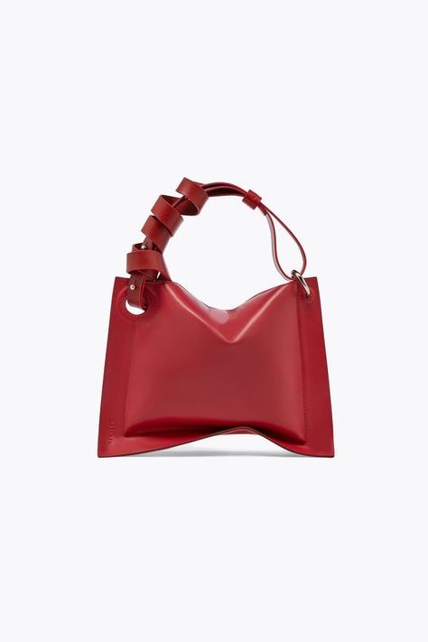 Crocs Fashion, Unique Handbags, Red Leather Handbags, Accessories Brand, Small Handbag, Large Handbags, Celine Bags, Black Leather Handbags, Cute Bags