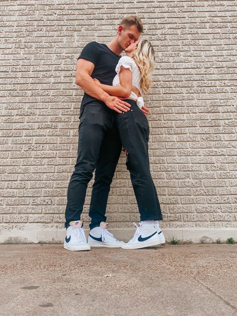 Couple goals Nike Engagement Photos, Matching Shoes For Couples, Nike Blazer 77, Blazer 77, Couple Sneakers, Couple Outfit Ideas, Black And White Nikes, Frame Ideas, Engagement Inspo