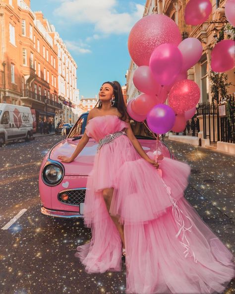 Pink Tulle Dress & Balloons Photoshoot with Pastel Pink Car in London.   Creative Photoshoot Ideas / Inspiration Instagram Influencer Photography   #pink #photoshoot #fashion #dress #womensfashion #birthdayphotoshoot #pinkdress Balloons Photoshoot, Pink Photoshoot, Influencer Photography, Bday Photoshoot, Birthday 21, Bday Shoot, Balloons Photography, Barbie Car, Pink Tulle Dress