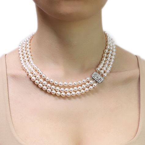 We present a 3 strand pearl necklace of “Akoya” joy to light up your neck. This stunning saltwater Akoya pearl necklace is designed with Akoya pearls of high lustre and pinkish overtones. Not to be outdone, the safety clasp is a gorgeous filigree design of 14 carat white gold set with diamonds. Pearl Necklace Outfit, Rug Diy, Braided Rug Diy, Fine Pearl Jewelry, Akoya Pearl Necklace, Necklace Outfit, Lucky Jewelry, Pearl Gifts, Gold Mangalsutra Designs