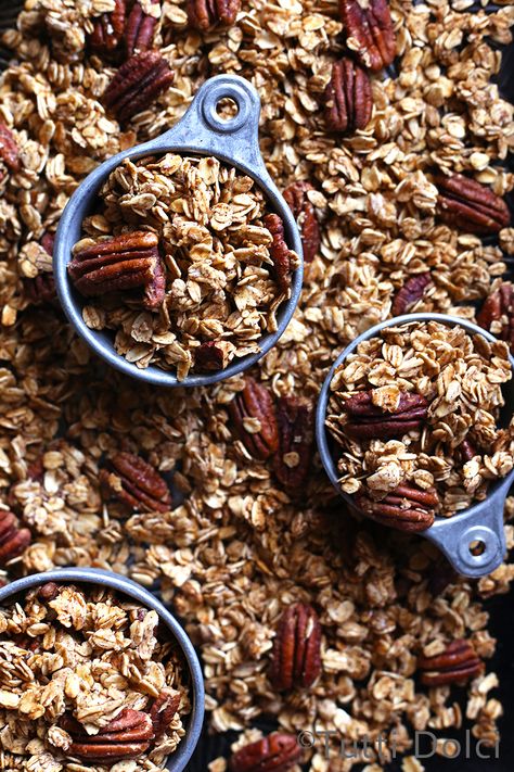 Pecan Delight, Clean Eating Prep, Maple Pecan Granola, Pecan Granola, Morning Time, Maple Pecan, Chocolate Toffee, Fall Breakfast, Granola Recipes