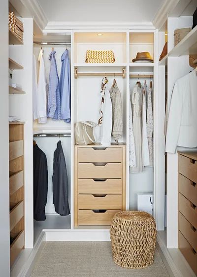 A Guide to Walk-In Wardrobe Dimensions for Australia | Houzz Small Closet Solutions, Small Walk In Closet Organization, Organizing Walk In Closet, Walk In Closet Small, Garderobe Design, Bedroom Closet Storage, Closet Hacks Organizing, Walking Closet, No Closet Solutions