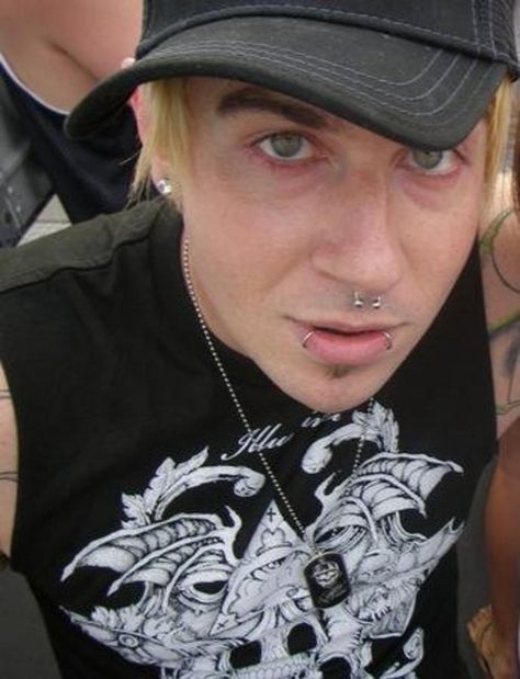 Zacky with blonde hair Jimmy The Rev Sullivan, Jimmy The Rev, Zacky Vengeance, Emo Men, Avenged Sevenfold, Daughters Of The King, Welcome To The Family, Beautiful Man, The Rev