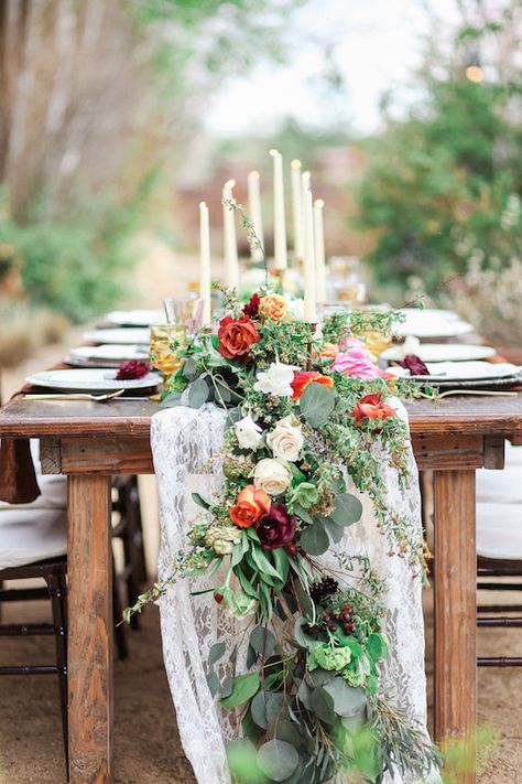 Spanish Meets Southwest Wedding Style, Tandem Events, B. Schwartz Photography, Yonder Floral + Decor House, Ladybird Poppy Garland Table Runner, Southwest Wedding, Tablescape Inspiration, Table Runners Wedding, Floral Garland, Garland Wedding, Deco Floral, Wedding Tablescapes, Wedding Destination