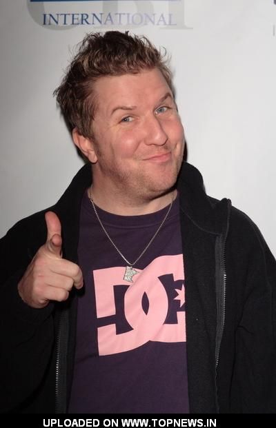 Nick Swardson Nick Swardson, Bruce Wayne Batman, People Laughing, Ellen Degeneres, Bruce Wayne, Heartwarming Stories, Hot Toys, Good People, Funny Photos