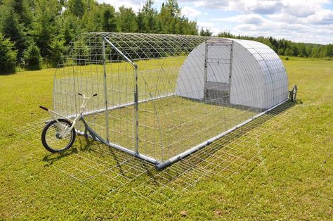 Tractor Wheels, Mobile Chicken Coop, Portable Chicken Coop, Chicken Tractors, Backyard Chicken Coop Plans, Chicken Tractor, Coop Design, Chicken Coop Designs, Coop Plans