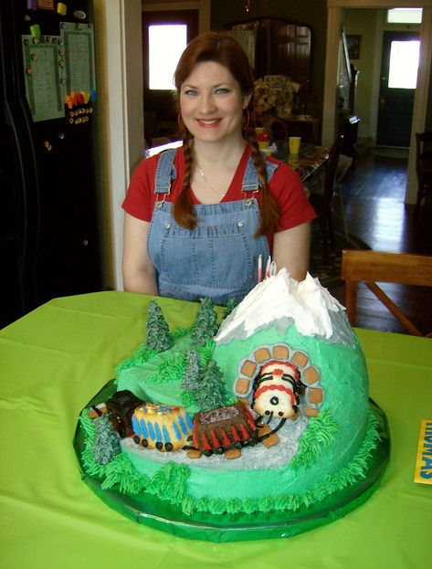 Tunnel Cake, Train Birthday Cake, Scarlett Rose, April Fool's Day, Train Party, Train Birthday, Boy Birthday Cake, April Fools Day, All Aboard