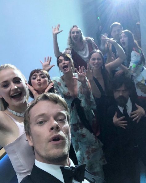 #gameofthrones Alfie Allen, Game Of Thrones 3, Game Of Thrones Cast, Kit Harrington, Got Game Of Thrones, Nikolaj Coster Waldau, Fire And Blood, Lena Headey, Got Memes