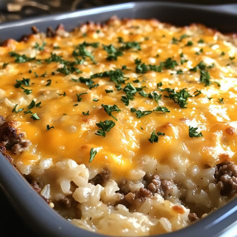 🍔🧀 Craving comfort food? Try this Cheesy Hamburger Rice Casserole for a satisfying, one-pan dinner the whole family will love! 🍚🧀 #CasseroleMagic #ComfortFood Cheesy Hamburger Rice Casserole Ingredients: Ground beef (1 lb) Onion (1, diced) Garlic (2 cloves, minced) Cooked rice (3 cups) Cream of mushroom soup (1 can) Shredded cheddar cheese (2 cups) Milk (1/2 cup) Salt and pepper (to taste) Parsley (for garnish) Instructions: Preheat oven to 350°F (175°C). In a skillet, cook ground beef, o... Hamburger And Rice Recipes, Ground Beef And Rice Casserole, Hamburger Recipes Easy, Hamburger Rice Casserole, Beef And Rice Casserole, Hamburger Rice, Food Casseroles, Ground Beef And Rice, Cheesy Ranch