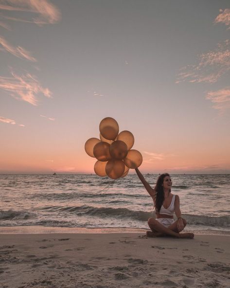 2017 and 2018 christina galbato Christina Galbato, Bunch Of Balloons, Another Part Of Me, Happy New Year 2018, New Year 2018, Normal People, Starting A New Job, Giza, Machu Picchu