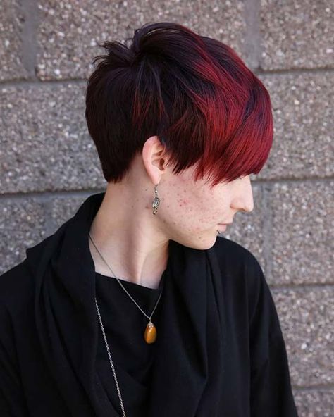 Red And Black Hair Color, Black Hair Color Ideas, Black Pixie Cut, Black Hair Ombre, Black Red Hair, Red Ombre Hair, Bold Women, Short Red Hair, Dramatic Hair